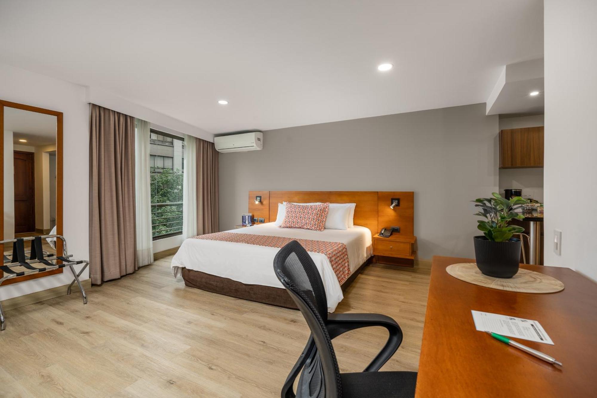 Leblon Suites Hotel Medellín Eksteriør billede